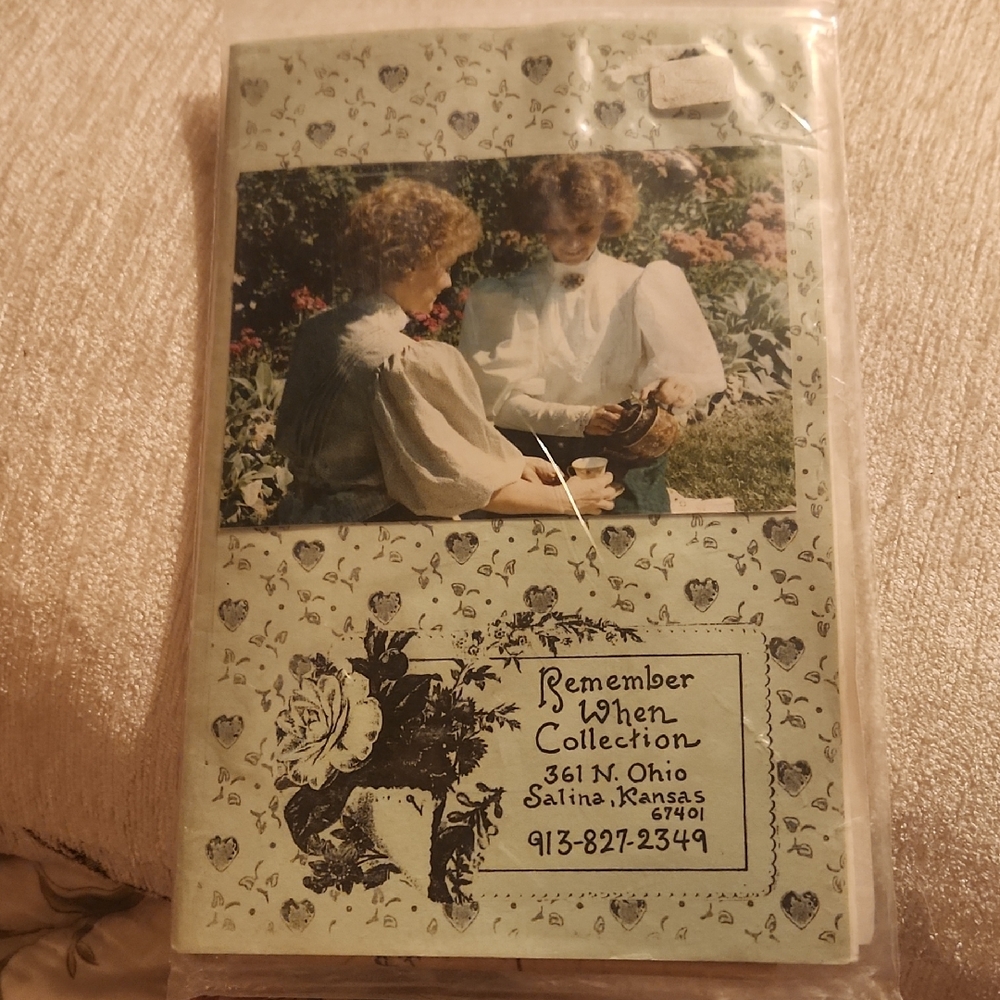 Vintage Sewing Pattern with Puff Sleeve Design VICTORIAN